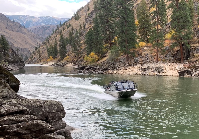 jet boat on the salmon river